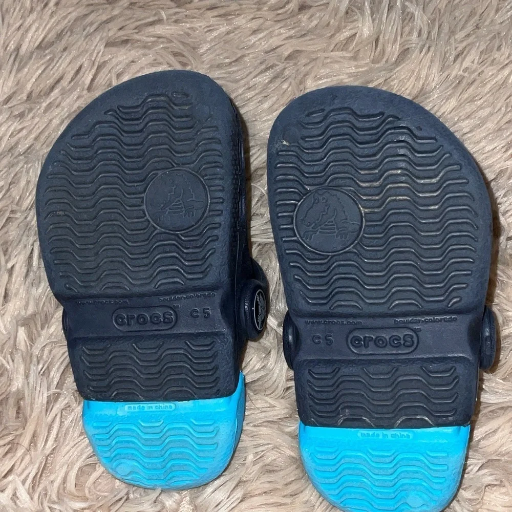 CROCS comfortable lightweight